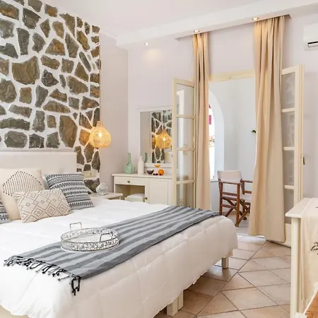 公寓式酒店 Golden Coast Naxos 4*