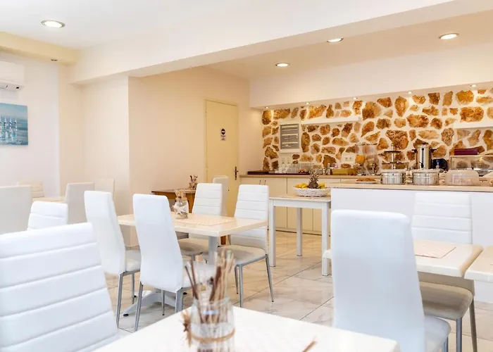 Golden Coast Naxos Aparthotel